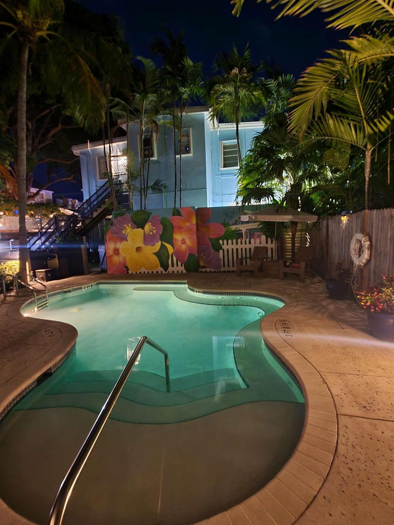 Duval Street Suite With Pool Key West Ngoại thất bức ảnh